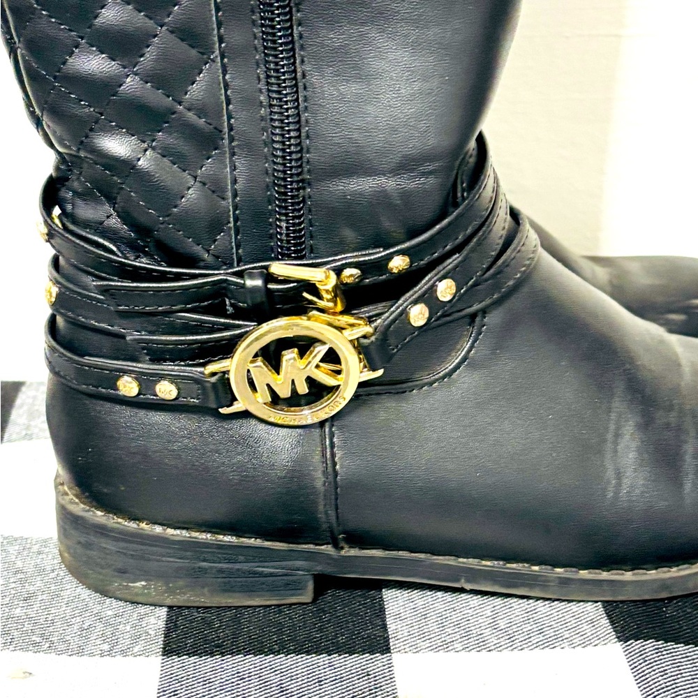 Michael Kors Black Quilted boots with Gold Accents size 1 - Picture 2 of 7